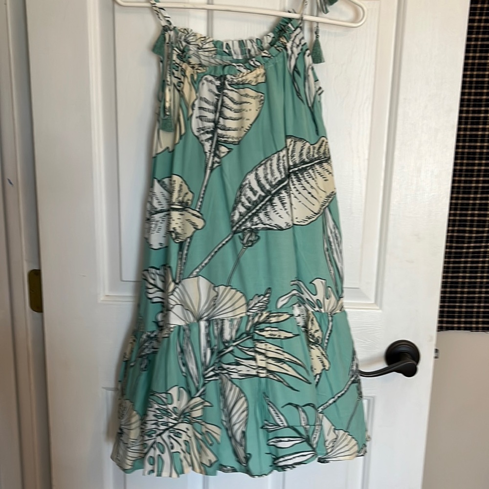 Floral size small tropical dress